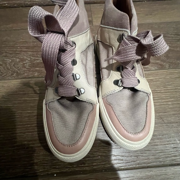 Women's Frye Gia Lug Trail Sneakers - Picture 2 of 15